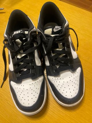Nike Dunk Low - 40 - Blanco y Negro