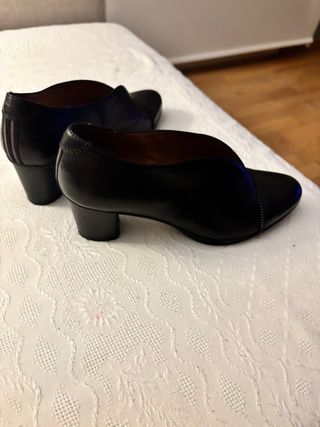 Zapato Piel Negro - Tacón Bajo