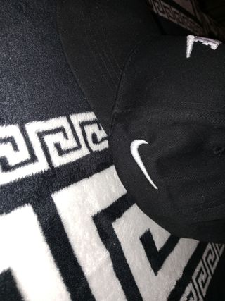Gorra Nike negra