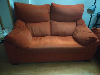 2 Sofás de 2 plazas color naranja oscuro (teja)