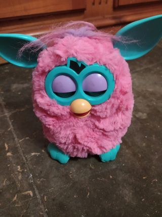 Furby rosa y turquesa