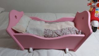 Cuna mecedora muñeca madera