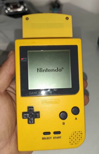 Nintendo Game Boy Pocket giallo + gioco Pokémon