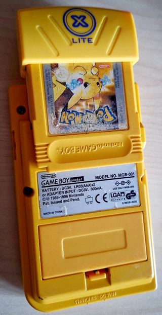 Nintendo Game Boy Pocket giallo + gioco Pokémon