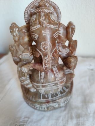 Statua Ganesha vintage in pietra