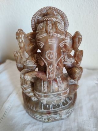 Statua Ganesha vintage in pietra