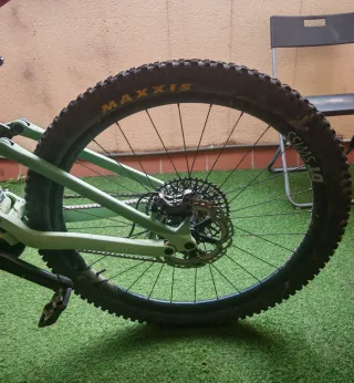 Megamo Native 03  eléctrica - MTB carbono