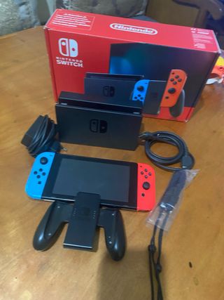 Nintendo Switch - Azul/Rojo