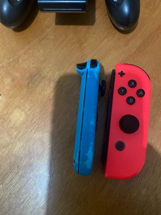 Nintendo Switch - Azul/Rojo