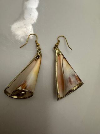 Orecchini madreperla bianchi e marroni