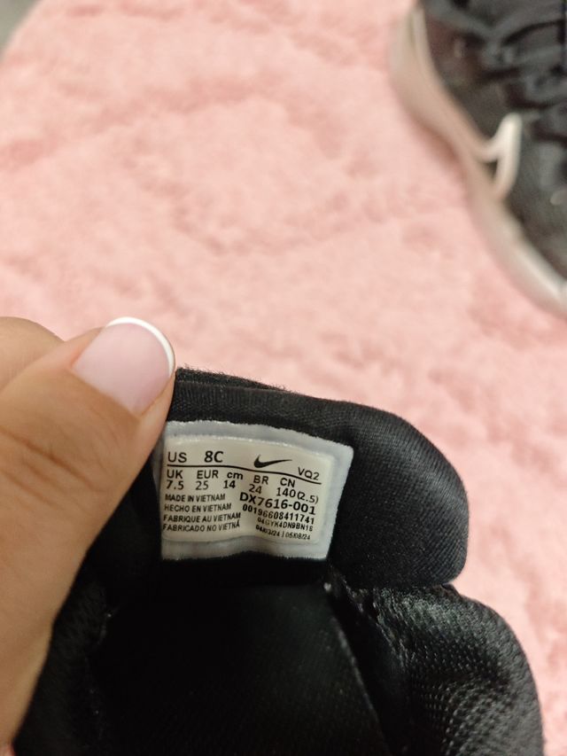 Zapatillas Nike niña/niño negras - talla 25