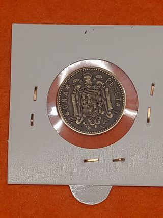Moneda 1 Pta Franco 1947 estrella 48. Muy buena.