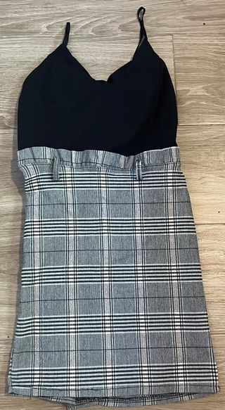 Vestido blanco y negro a cuadros