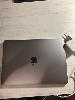 MacBook Air 13" 2020 Gris Espacial 8GB/256GB SSD