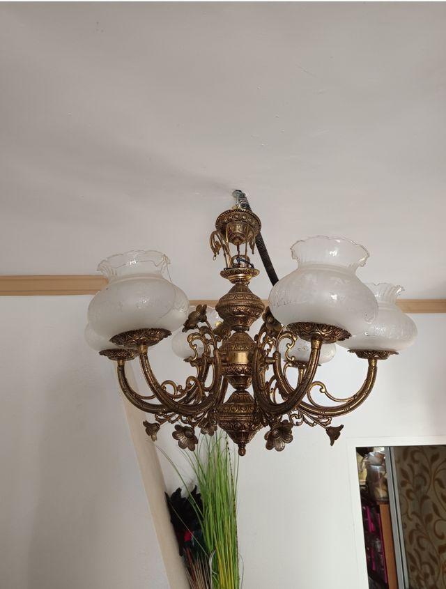 Lampara antigua 6 brazos dorada