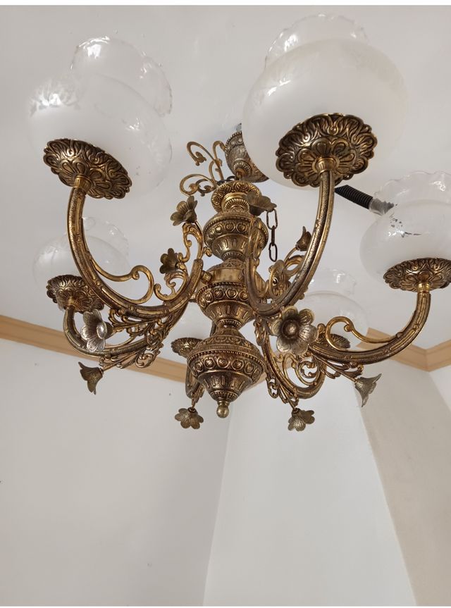 Lampara antigua 6 brazos dorada