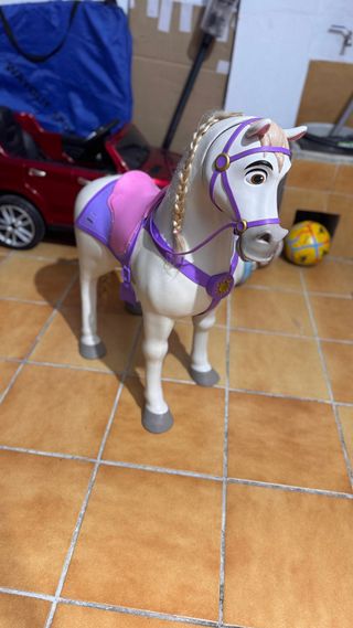 Caballo Maximus Rapunzel Disney