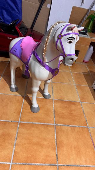 Caballo Maximus Rapunzel Disney