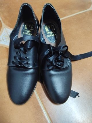 Zapato negro regional