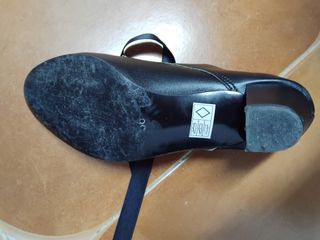 Zapato negro regional