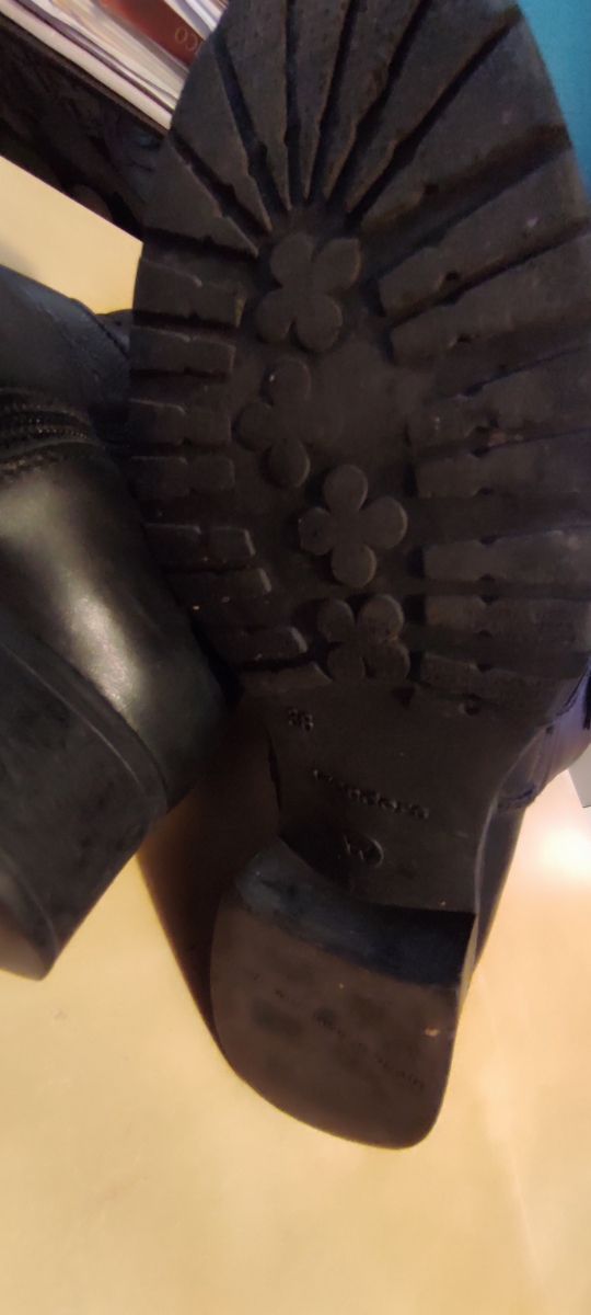 Botas altas negras de cuero wonders