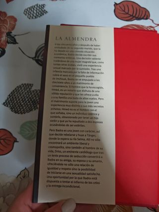 La Almendra: Memorias eroticas de una mujer arabe