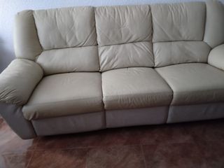 Sofá de piel beige 3 plazas