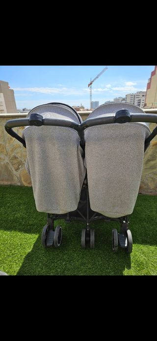 Silla de paseo gemelar Kuki Twin negro y gris