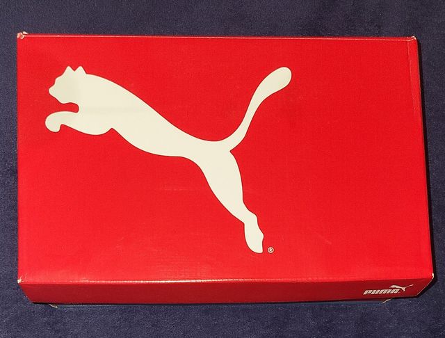 Caja de cartón de Puma