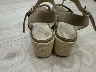 Sandalias cuña Coast beige
