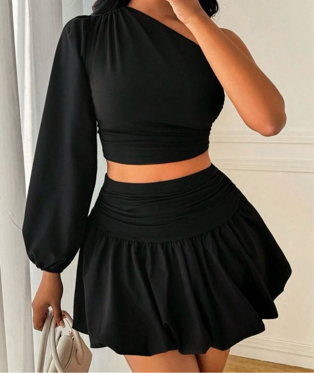 Conjunto negro falda y top