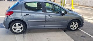 Peugeot 207 2009