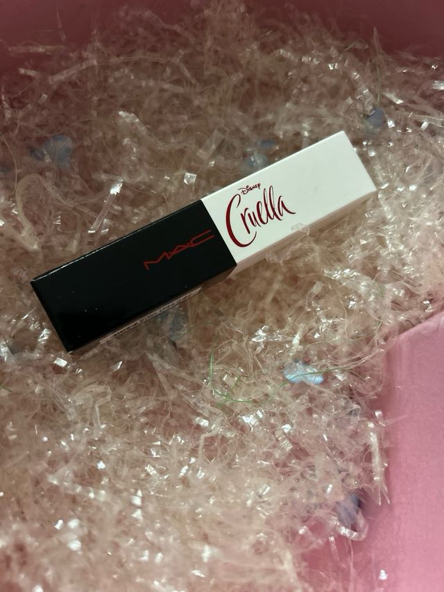 M·A·C Cremesheen Lipstick - Cruella