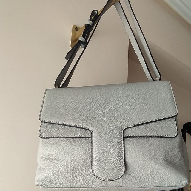 Bolso bandolera piel gris perla
