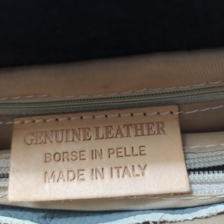 Bolso bandolera piel gris perla 