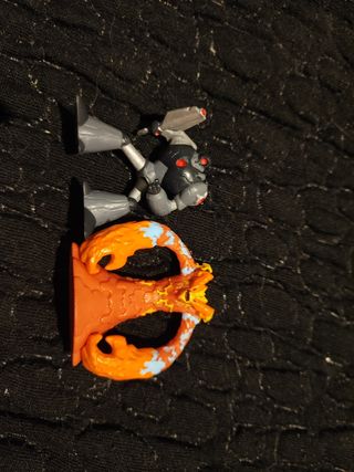 2 Muñecos Gormiti: Robot & Lava