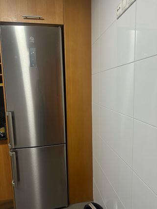 Nevera Balay acero inoxidable. recogida n Cardedeu