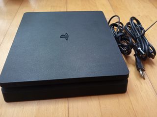 PS4 Slim 500GB+BluRay imprescindible+mantenimiento