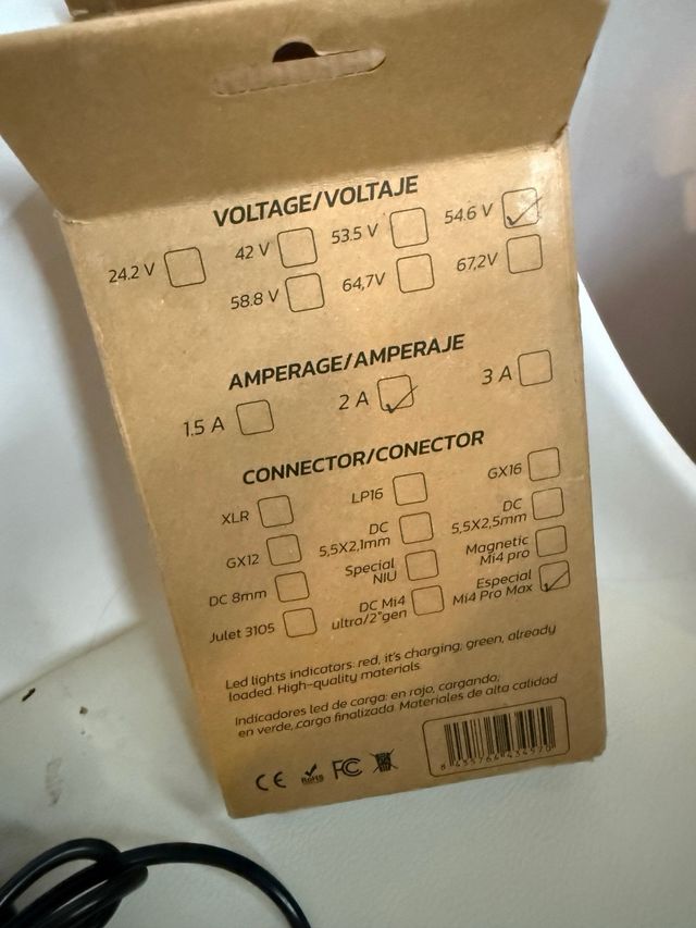 Cargador patinete eléctrico 42V-672V