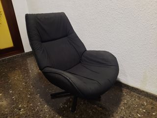 Sillón reclinable negro tela y metal.