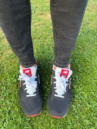 New Balance 515 - Negras/Rojas - 39