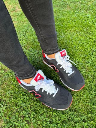 New Balance 515 - Negras/Rojas - 39