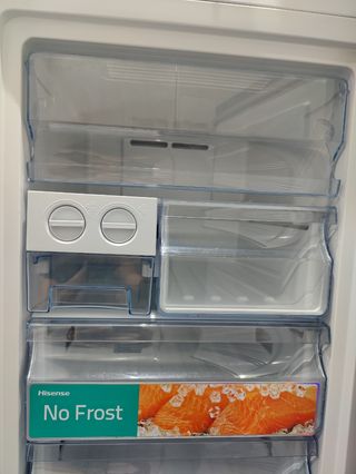 Cajones Congelador Hisense - No Frost