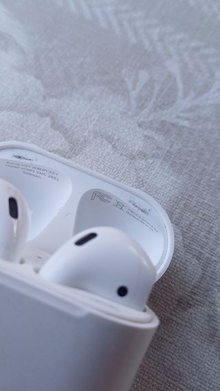 AirPods 2 Apple - Cuffie Bluetooth Bianche