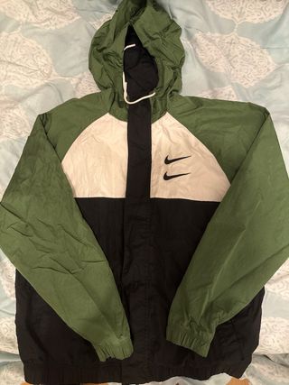 Chaqueta Nike Windrunner