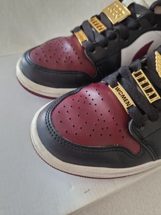 Nike Air Jordan 1 Mid SE Black Dark Beetroot.