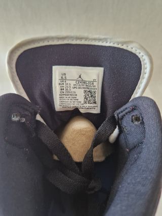 Nike Air Jordan 1 Mid SE Black Dark Beetroot.
