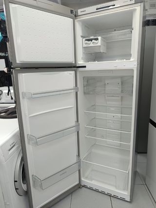 Nevera Siemens - Refrigerador Acero
Gris 185×60