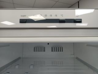 Nevera Siemens - Refrigerador Acero
Gris 185×60