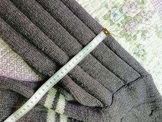 Jersey gris vintage con rayas blancas